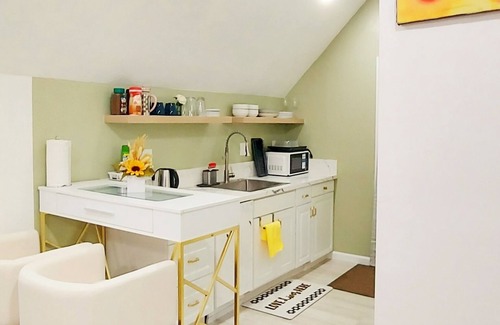 Springville Apartment | Chic studio with WiFi and AC in serene Springville
