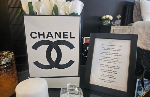 Toorak Apartment | Chic studio with WiFi, AC, fitness room in fabulous Toorak