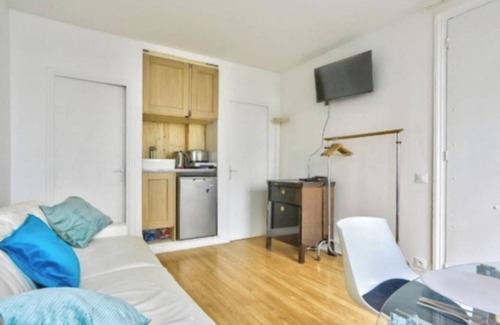 Porte-Dauphine Apartment | Chic Tiny apt Champs Elysées Area.4pers