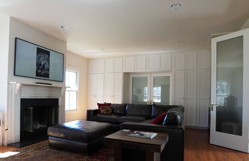 Lakeway House | Chic Treehouse on a 7-Acre Private Estate with Pool Table