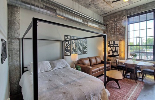 Midtown Hotel | Chic Ultramodern Studio Loft w/Designer Features