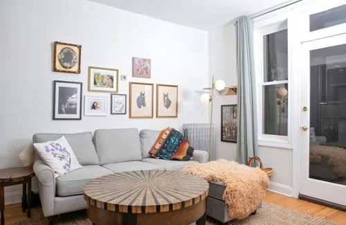 Sheffield Neighbors Condo | Chicago's Leafy Street Hideaway - 1 Bedroom Condo with a Side of Sass