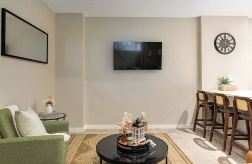 Cochrane Apartment | "Chickadee" 1BR Lower Suite in Cochrane