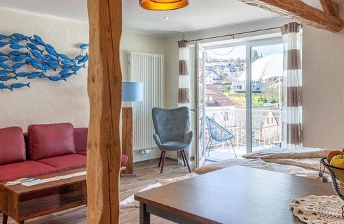 Schalkenmehren Apartment | Chicken coop with balcony and view of the Maar for 1-2 persons. - Hof Krebs, vacation apartments