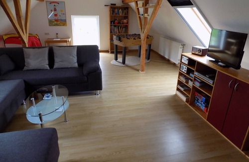 Wangerland Apartment | Child-friendly apartment in a rural secluded location, WiFi
