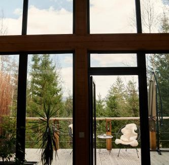 Yablunytsya Ski Chalet | Chili Shale