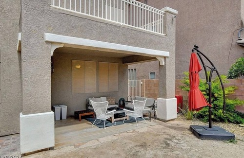Enterprise House | Chill Charming 1or 2 PRIVATE BEDROOMS available -Stunning View