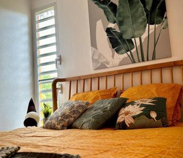 Grand-Bourg House | Chill Out, bungalow ensoleillé