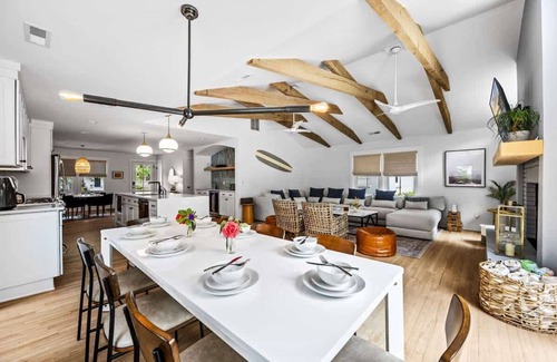 Isle of Palms House | Chilled Private Pool! - Pets Considered - Isle of