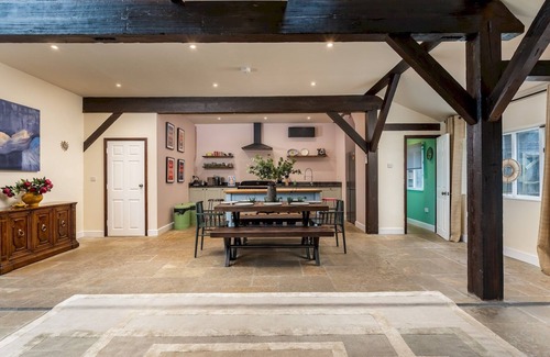 Lacey Green House | Chilterns Farmhouse Hideaway Pass the Keys
