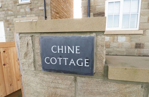 Sandsend Cottage | CHINE COTTAGE, with a garden in Sandsend