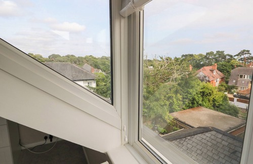 Westbourne House | CHINE HEIGHTS, family friendly in Bournemouth