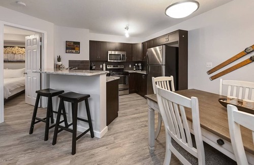 East Kootenay Apartment | Chinook Pointe | Ground Floor | Pool | Hot Tub