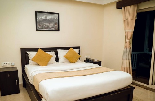 Itahari Hotel | Chintan Chautari