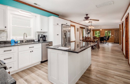 Lakeview House | Chippewa Cottage at Indian Lake