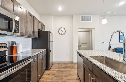 Cleburne Apartment | Chisholm Trace 1234 I Spacious 1 Bed 1 Bath