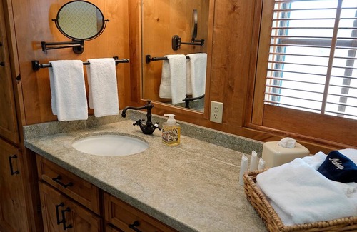 Waukomis House | Chisholm Trail Room at Buffalo Point