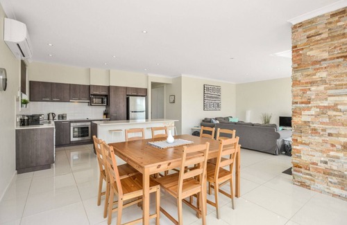 Hayborough House | Chiton Rocks Beach House