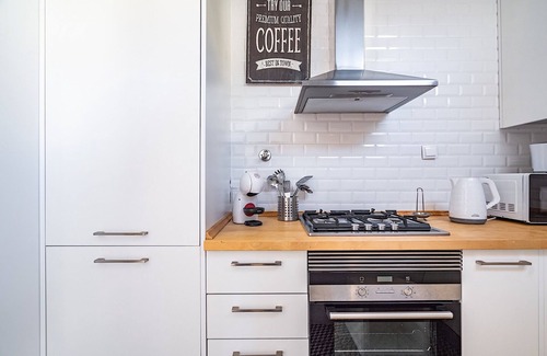 Santo Condestavel Apartment | Chives Apartment, WiFi, AC, Balcony !New!