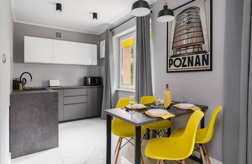 Grunwald Apartment | Chociszewskiego 43A | Poznań Apartment | Desk
