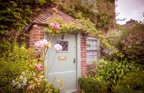 Eastbourne House | Chocolate-box pretty Pear Tree Cottage in South Downs village