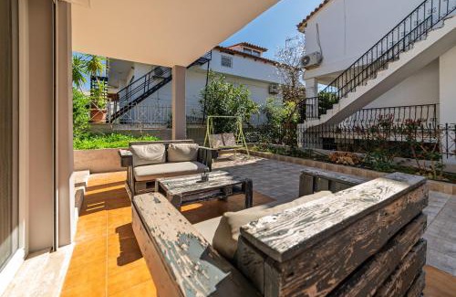 Anavyssos Apartment | Chris Guesthouses