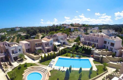 Loutra House | Chris House