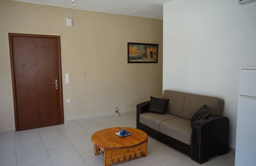 Istron Apartment | Chrisambelos - "Vouno"