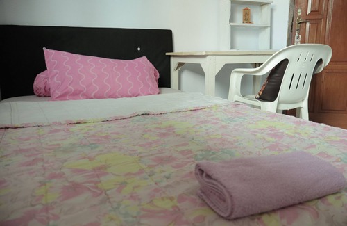 Tomohon Bed & Breakfast | Chrisma Bed and Breakfast
