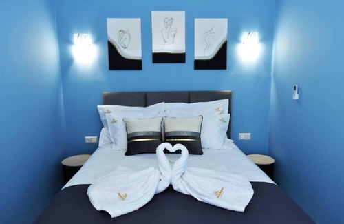Plaka Apartment | Christianna Luxury Apartment 2