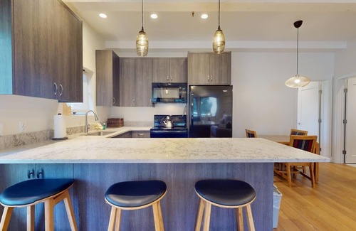 Ketchum Condo | Christophe Condo 503 - Year-round Outdoor Pool and Hot Tub and Bald Mt. Views