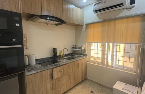 Ikeja Apartment | Chryosprassus- Cozy studio in enjoyable Lagos with AC