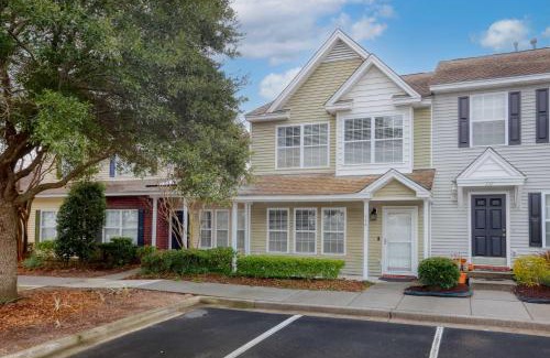Charleston Apartment | Chucktown Charm- 8 mins to Credit One
