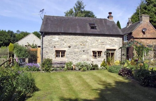 Fenny Bentley Cottage | CHURCH BARN, character holiday cottage in Fenny Bentley