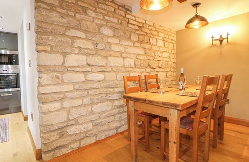 Old Somerby Cottage | CHURCH BARN, pet friendly, with open fire in Grantham