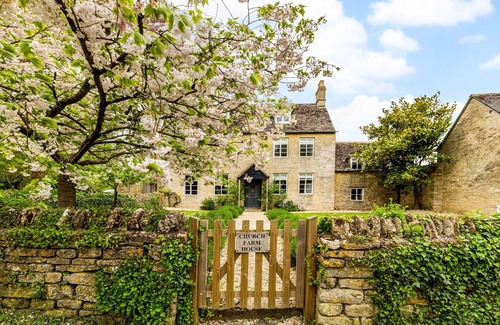 North Leigh House | Church Farm House - sleeps 10 guests in 5 bedrooms