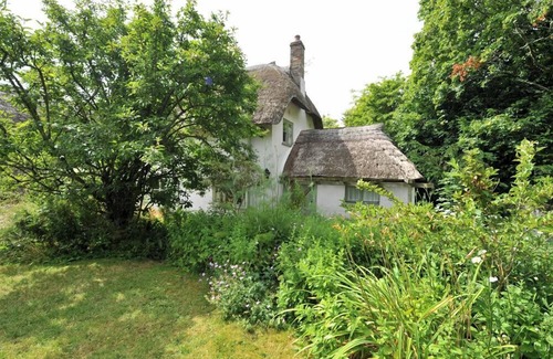 Whitchurch Canonicorum Cottage | CHURCH COTTAGE, pet friendly in Whitchurch Canonicorum