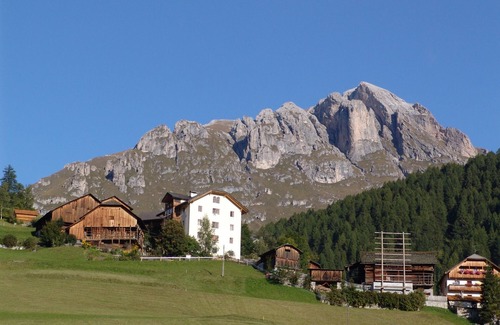 Longiaru Apartment | Ciasa Linda, Apartment 2 with beautiful views of the Dolomites