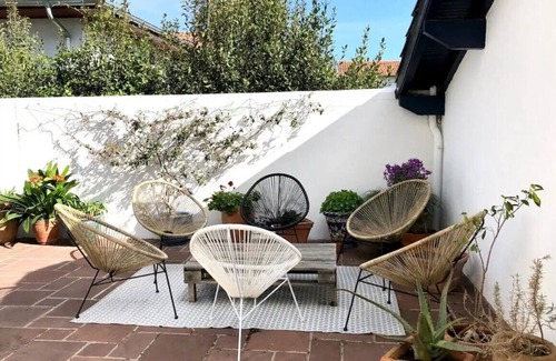 Ciboure House | Ciboure - Charming house overlooking the Nivelle - Beaches and shops within walking distance