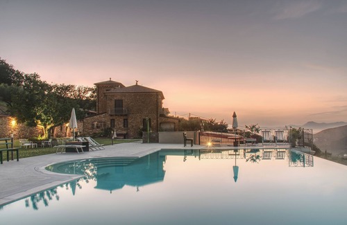 Castellabate House | Cilento farmhouse with infinity pool: Apartment Zaffiro
