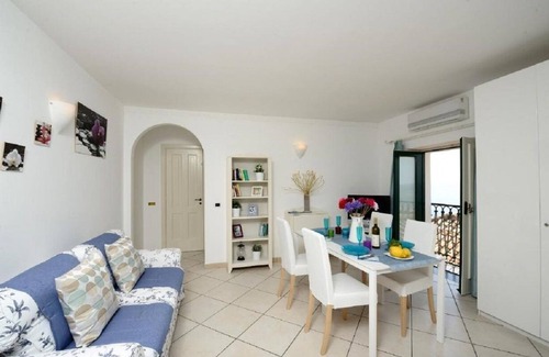 Minori Apartment | Ciliegia by Amalfivacation.it - Sea View, Few Steps from the Beach