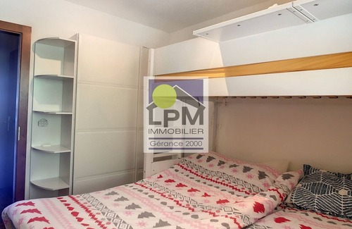 Leysin Apartment | Cime de l'Est A6 Apartment with 2 1/2 rooms, about 46m2 in a small apartment house, chalet style, si