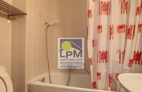 Leysin Apartment | Cime de l'Est A6 Apartment with 2 1/2 rooms, about 46m2 in a small apartment house, chalet style, si