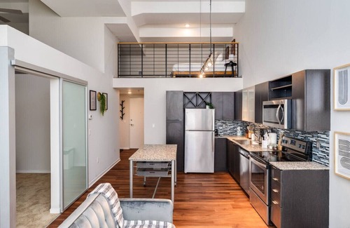 Downtown Cincinnati Apartment | Cincy CBD Apt Near Ballpark & OTR