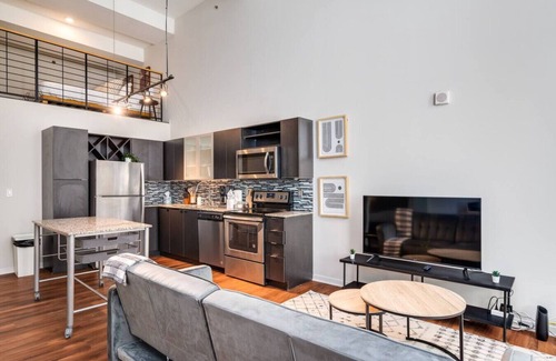 Downtown Cincinnati Apartment | Cincy CBD Apt Near Ballpark & OTR