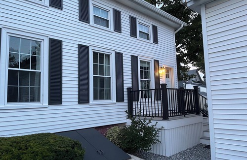 Bath House | Circa 1850 Federal - 3 Bedroom 2 Bath Home In The Heart of Bath, Maine.