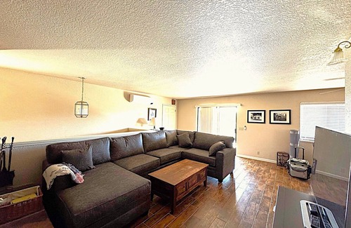 Oak Shores House | Circle Oak Lake View Family Home