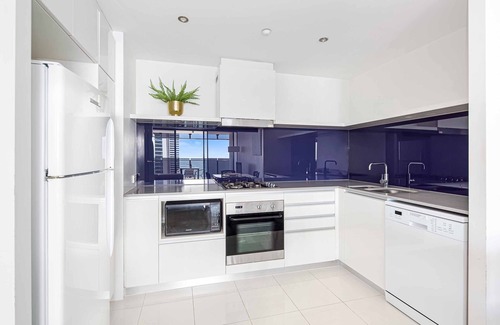 Surfers Paradise Apartment | Circle on Cavill Ocean View