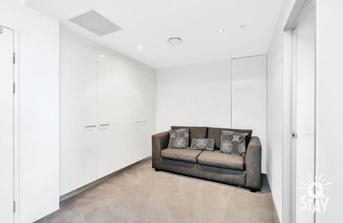 Surfers Paradise Apartment | Circle on Cavill – 1 Bedroom Ocean Spa Unit, Surfers Paradise