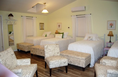 Grand Saline Cabin | Circle P Cabins - First Monday Trade Days - Now with 3 cabins on 3 acres